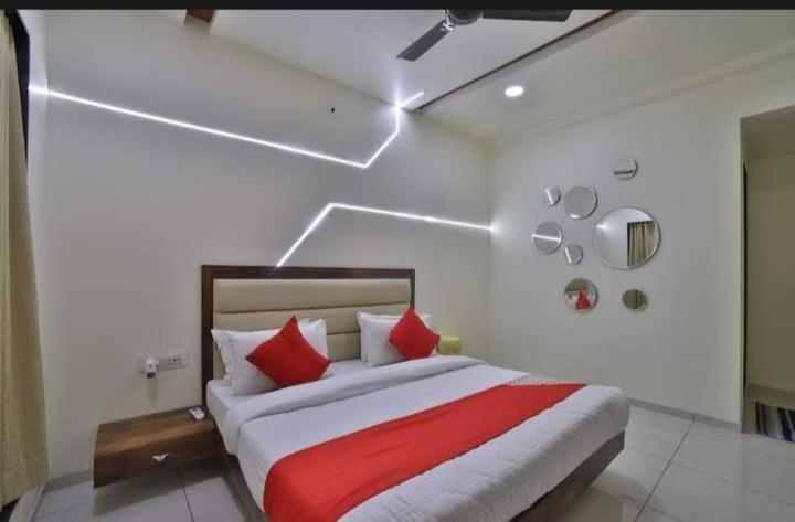 Hotel Kailash Virpur Esterno foto