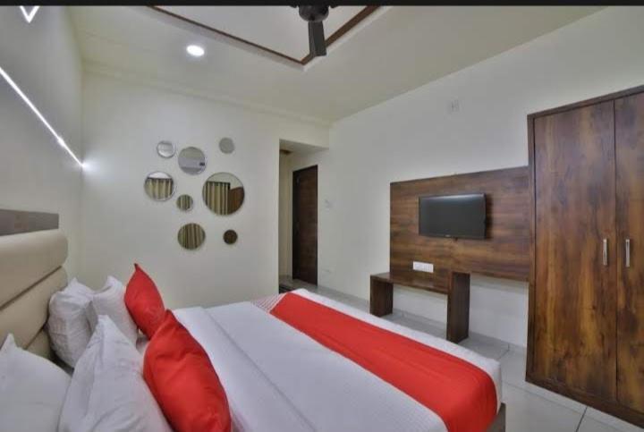 Hotel Kailash Virpur Esterno foto