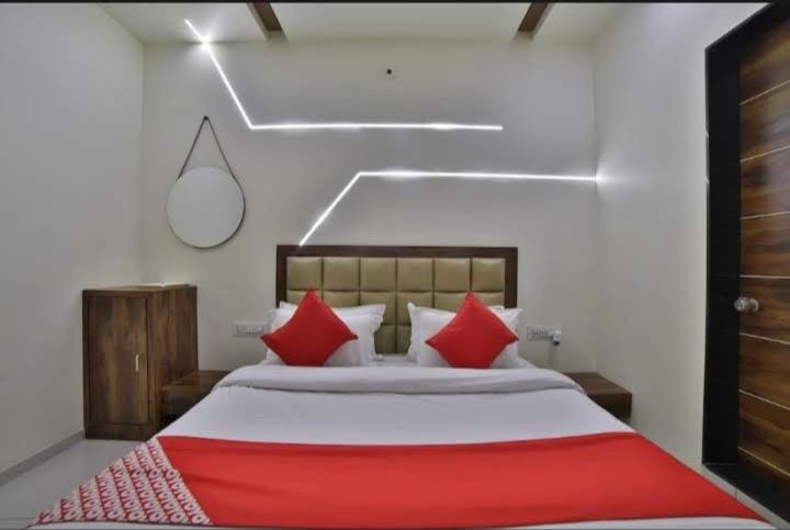 Hotel Kailash Virpur Esterno foto